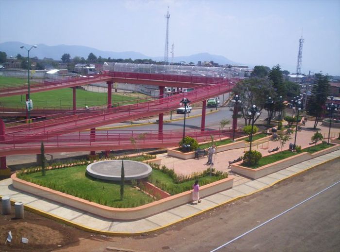 PUENTES PEATONALES